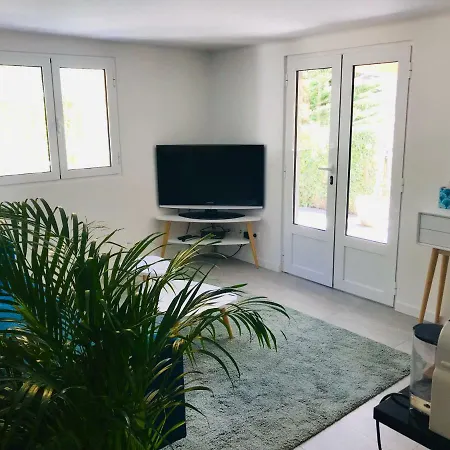 La Dependance Apartment *